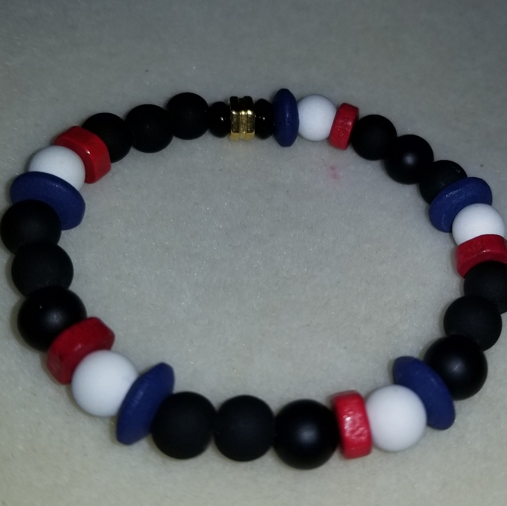 NWT Handcrafted Men's Handmade Beaded Bracelet.